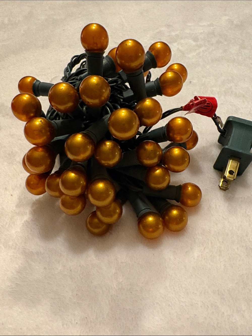 Vintage Gold Pearl Christmas Tree
Lights One String 35 Lights WORKS